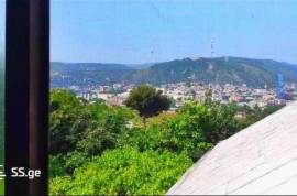 იყიდება სახლი, 8 ოთახიანი, თბილისი, სვანეთის უბანი