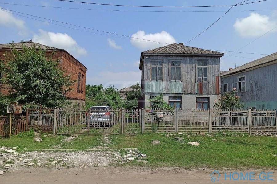 იყიდება სახლი, 4 ოთახიანი, ფოთი