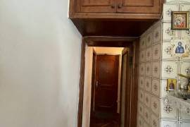 Продается квартира, Старое здание, Батуми