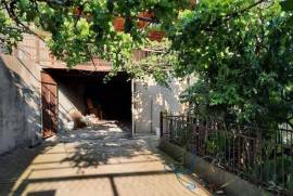 House For Sale, Nadzaladevi