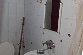 House For Sale, Nadzaladevi