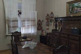 Apartment for sale, Old building, Isani