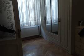 Apartment for sale, Old building, Isani