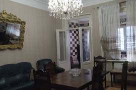 Apartment for sale, Old building, Isani