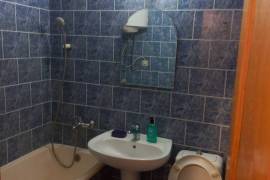 Daily Apartment Rent, Old building, Gamarjveba