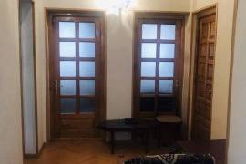 ქირავდება ბინა, 3 ოთახიანი, ძველი აშენებული, გორი, გორი