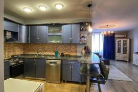 Продается квартира, 4 Kомнатная, Новостройка, Батуми