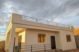 House For Sale, Mukhiani