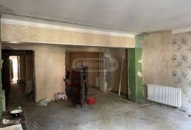Продается квартира, 7 Kомнатная, Старое здание, Тбилиси, Дигоми