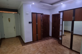 House For Sale, Nadzaladevi