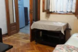 ქირავდება ბინა, 1 ოთახიანი, ძველი აშენებული, თბილისი, სოლოლაკი