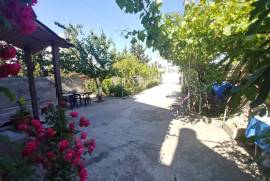 House For Sale, Gldani