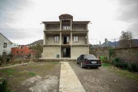 House For Sale, Boni-Gorodoki District