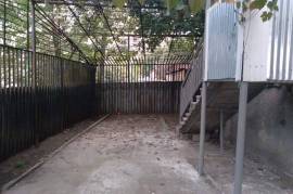 Продается квартира, 3 Kомнатная, Старое здание, Тбилиси, Варкетили