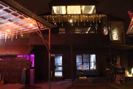Daily Apartment Rent, 8 Room, Old building, Tbilisi, Svanetis ubani