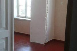 Apartment for sale, Old building