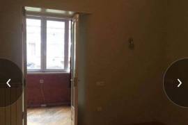 Apartment for sale, Old building, Chugureti