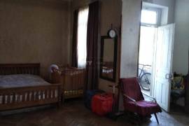 Продается квартира, Старое здание, Надзаладеви