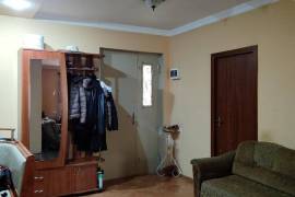 Apartment for sale, 4 Room, Old building, Tbilisi, Avlabari