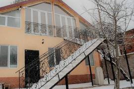 House For Rent, Surami