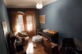 Apartment for sale, Old building, Districts of Vazha-Pshavela