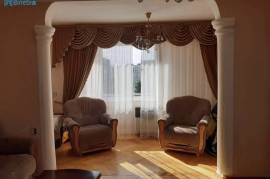 Продается квартира, 3 Kомнатная, Старое здание, Тбилиси, Варкетили