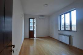 Продается Дом, 16 Kомнатная, Тбилиси, vake