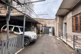 Аренда, 4 Kомнатная, Старое здание, Тбилиси, Чугурети