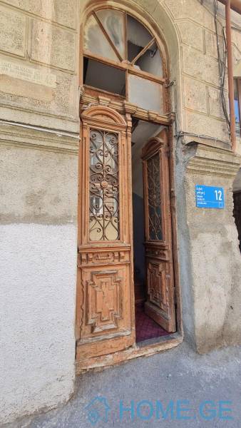 Продается квартира, 3 Kомнатная, Старое здание, Тбилиси, Чугурети