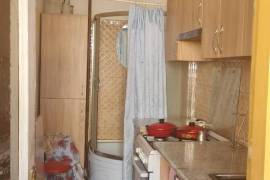 Продается квартира, 3 Kомнатная, Старое здание, Тбилиси, Чугурети