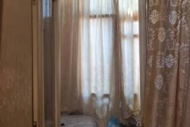Продается квартира, 3 Kомнатная, Старое здание, Тбилиси, Чугурети