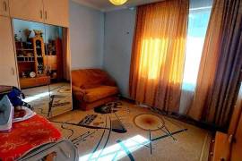 House For Rent, Chugureti