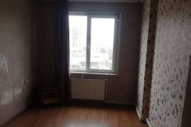 Apartment for sale, Old building, Isani