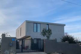 House For Sale, Mtatsminda